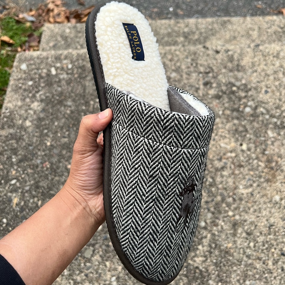 Polo Ralph Lauren Memory Foam slippers, feat a shearling sole lining